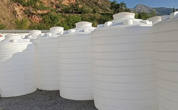 化工液体储存注意事项——选对PE陇西塑料桶避免安全隐患 化工液体储存注意事项——选对PE陇西塑料桶避免安全隐患